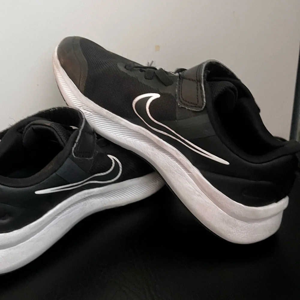 Kids’ Nike Star Runner Sneakers 1.5Y